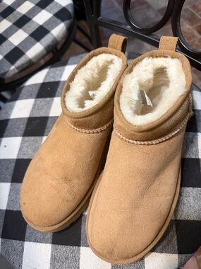 UGG Classic Ultra Minis